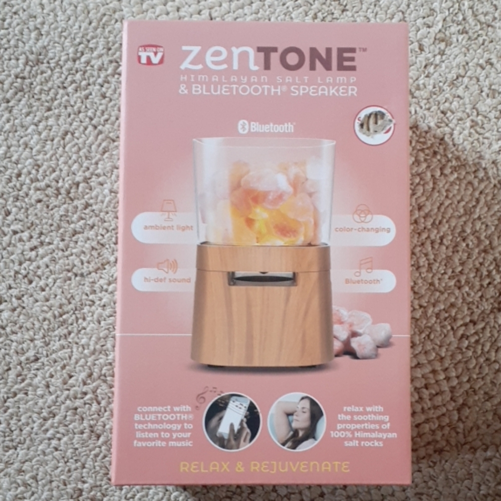 Himalayan salt lamp/ bluetooth speak